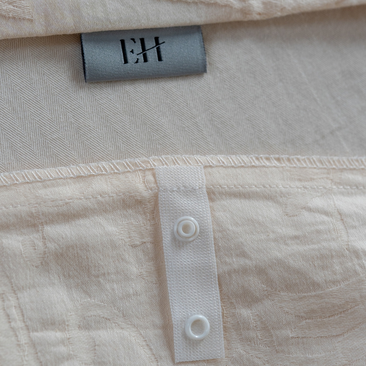 91家纺网 家纺一手货源 找家纺 8小时家纺 2026新款60支水洗浮雕立体提花四件套 浮生白