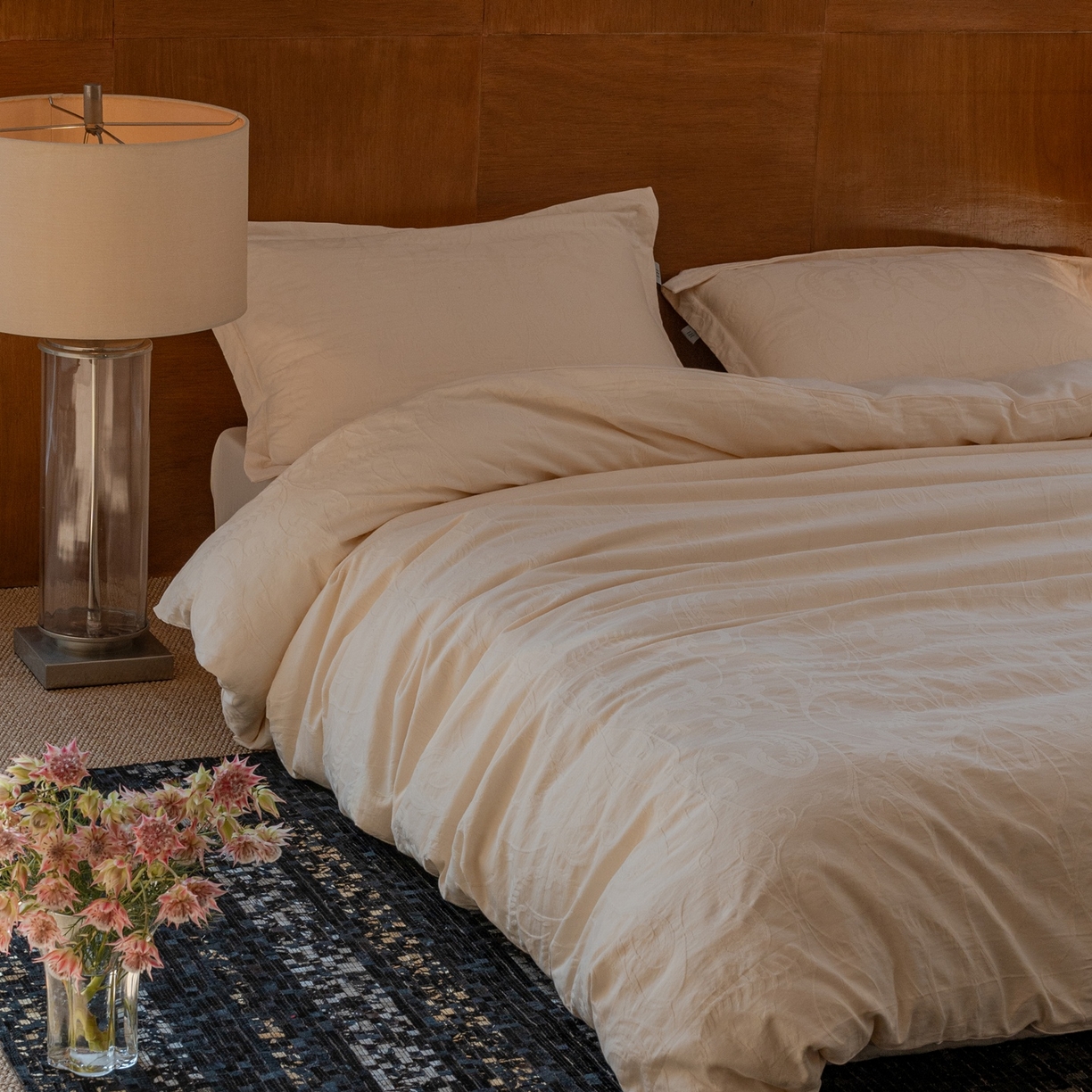 91家纺网 家纺一手货源 找家纺 8小时家纺 2026新款60支水洗浮雕立体提花四件套 浮生白