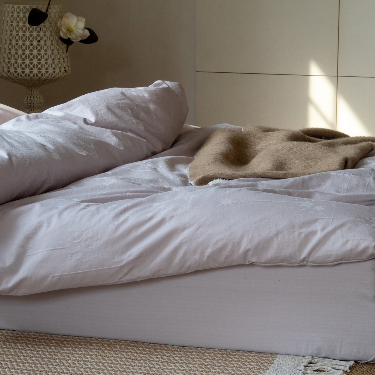 91家纺网 家纺一手货源 找家纺 8小时家纺 2026新款60支水洗浮雕立体提花四件套 流星紫