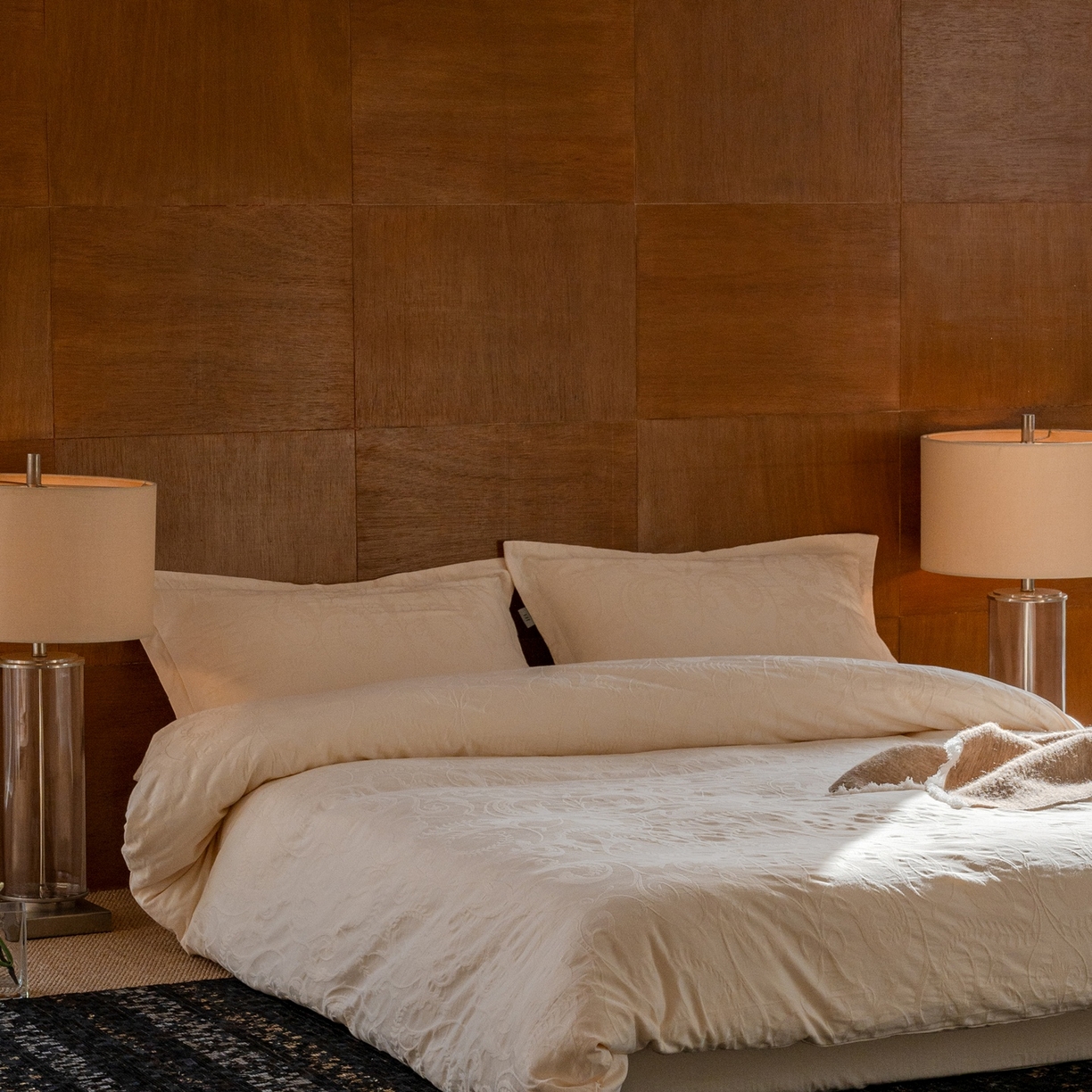 91家纺网 家纺一手货源 找家纺 8小时家纺 2026新款60支水洗浮雕立体提花四件套 浮生白