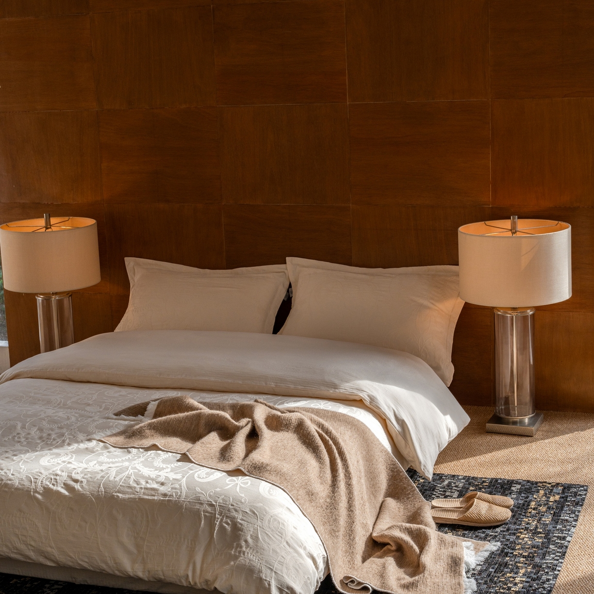 91家纺网 家纺一手货源 找家纺 8小时家纺 2026新款60支水洗浮雕立体提花四件套 浮生白