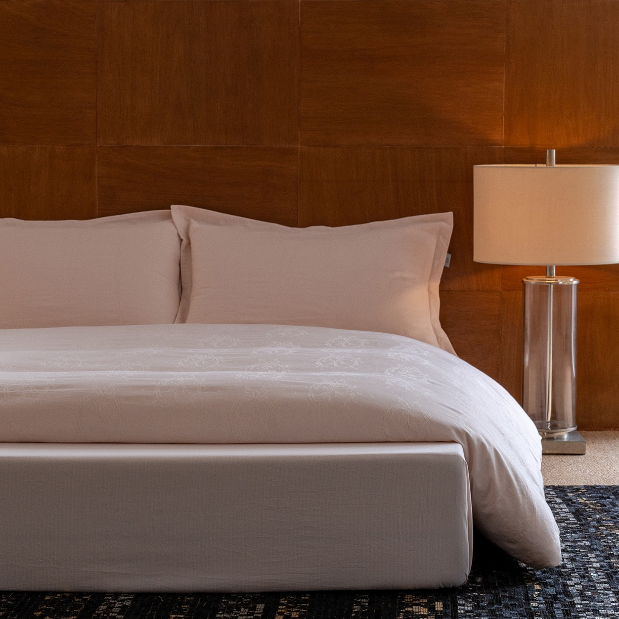 91家纺网 家纺一手货源 找家纺 8小时家纺 2026新款60支水洗浮雕立体提花四件套 时光里