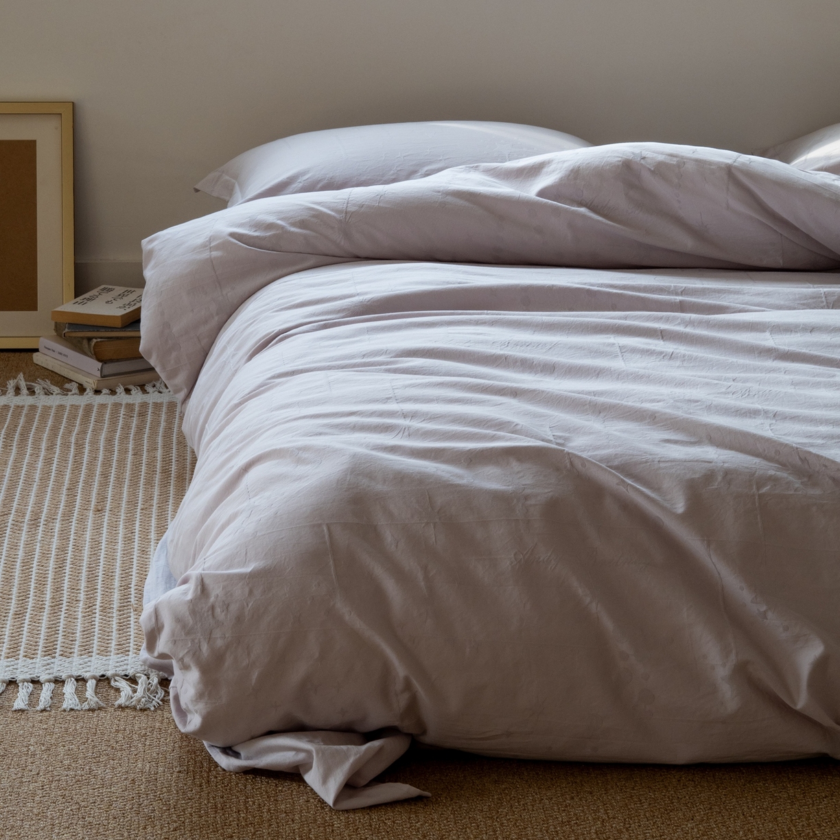 91家纺网 家纺一手货源 找家纺 8小时家纺 2026新款60支水洗浮雕立体提花四件套 流星紫