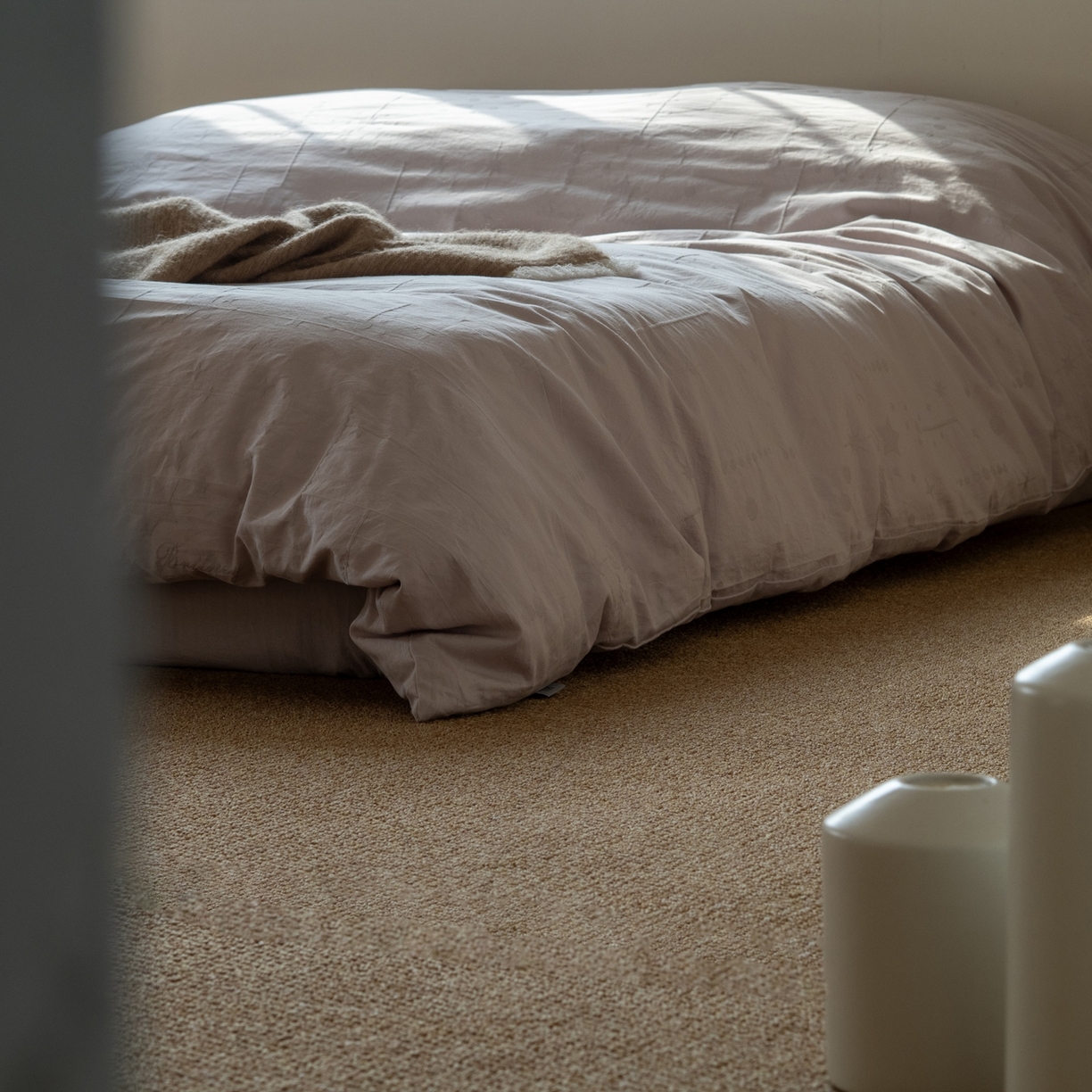 91家纺网 家纺一手货源 找家纺 8小时家纺 2026新款60支水洗浮雕立体提花四件套 流星紫