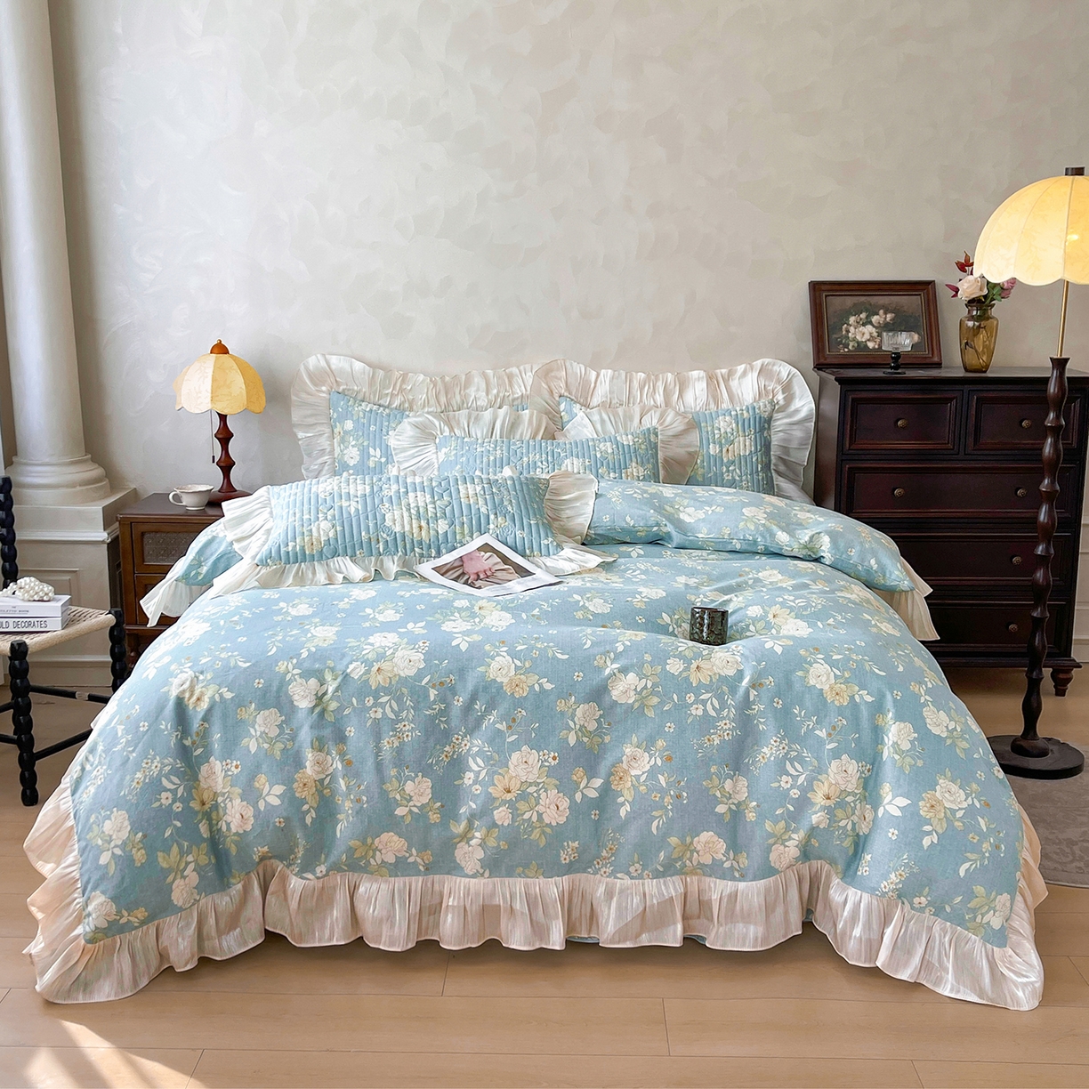 91家纺网 家纺一手货源 找家纺 宜凡家纺 2026新款全棉印花公主风夹棉床盖四件套 乔屿