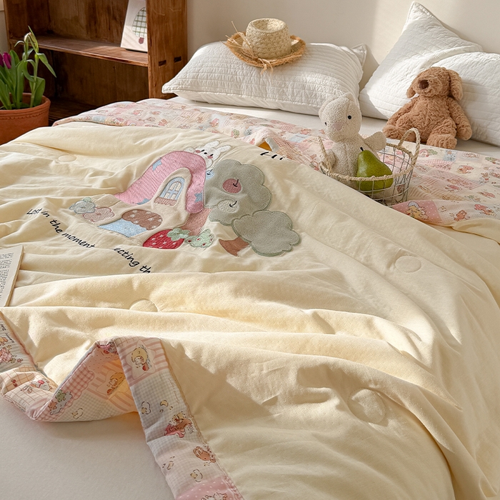 91家纺网 家纺一手货源 找家纺 （总）暖生活 2026新款A类全棉双层纱毛巾绣夏被 被子被芯