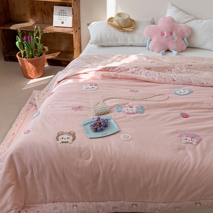 91家纺网 家纺一手货源 找家纺 暖生活 2026新款A类全棉双层纱毛巾绣夏被 被子被芯 粉红粉红