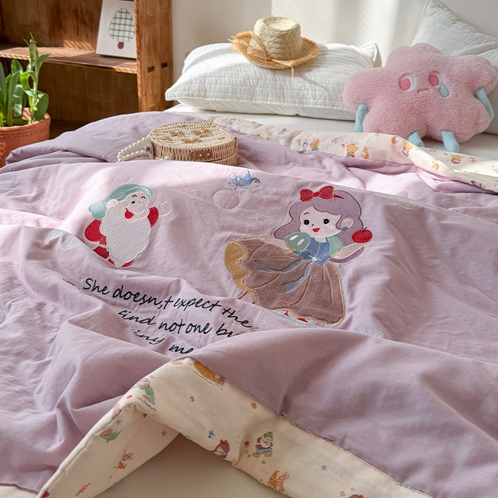 91家纺网 家纺一手货源 找家纺 暖生活 2026新款A类全棉双层纱毛巾绣夏被 被子被芯 童话公主
