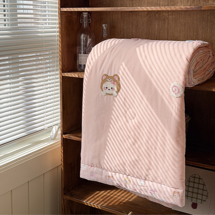 91家纺网 家纺一手货源 找家纺 暖生活 2026新款A类全棉双层纱毛巾绣夏被 被子被芯 粉红粉红