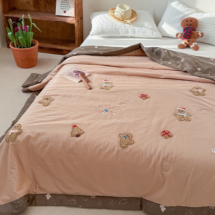 91家纺网 家纺一手货源 找家纺 暖生活 2026新款A类全棉双层纱毛巾绣夏被 被子被芯 圣诞小饼