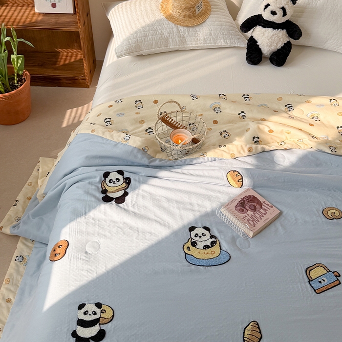 91家纺网 家纺一手货源 找家纺 暖生活 2026新款A类全棉双层纱毛巾绣夏被 被子被芯 熊猫面包