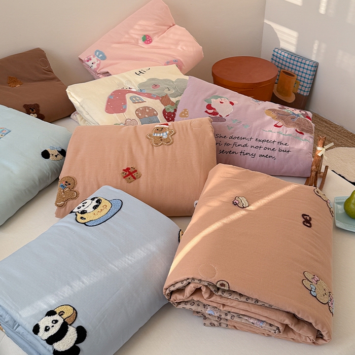 91家纺网 家纺一手货源 找家纺 暖生活 2026新款A类全棉双层纱毛巾绣夏被 被子被芯 组合