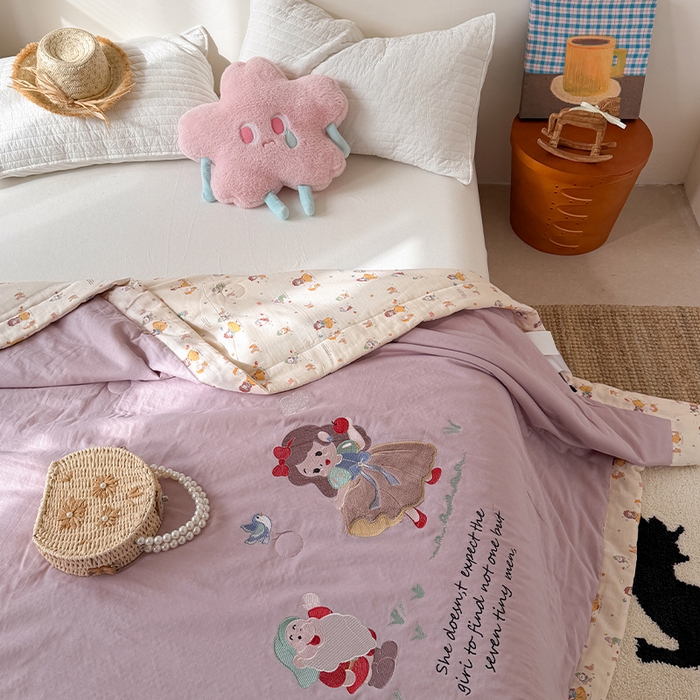 91家纺网 家纺一手货源 找家纺 暖生活 2026新款A类全棉双层纱毛巾绣夏被 被子被芯 童话公主