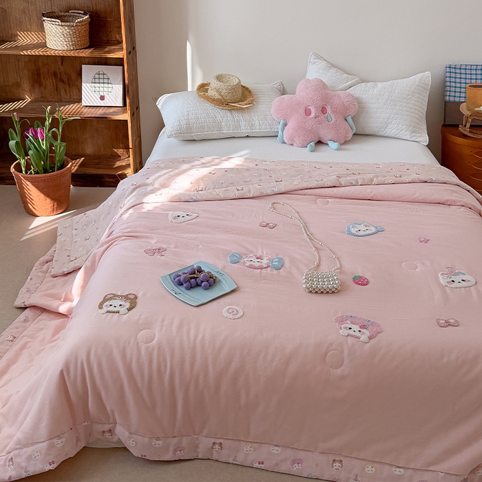 91家纺网 家纺一手货源 找家纺 暖生活 2026新款A类全棉双层纱毛巾绣夏被 被子被芯 粉红粉红