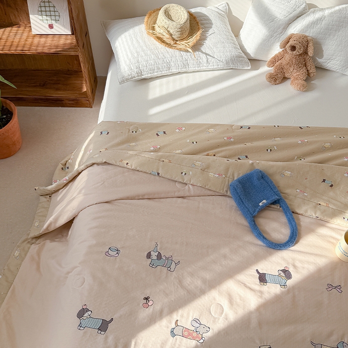 91家纺网 家纺一手货源 找家纺 暖生活 2026新款A类全棉双层纱毛巾绣夏被 被子被芯 滑板腊肠