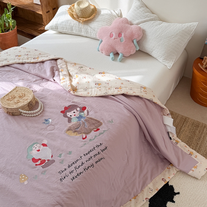 91家纺网 家纺一手货源 找家纺 暖生活 2026新款A类全棉双层纱毛巾绣夏被 被子被芯 童话公主