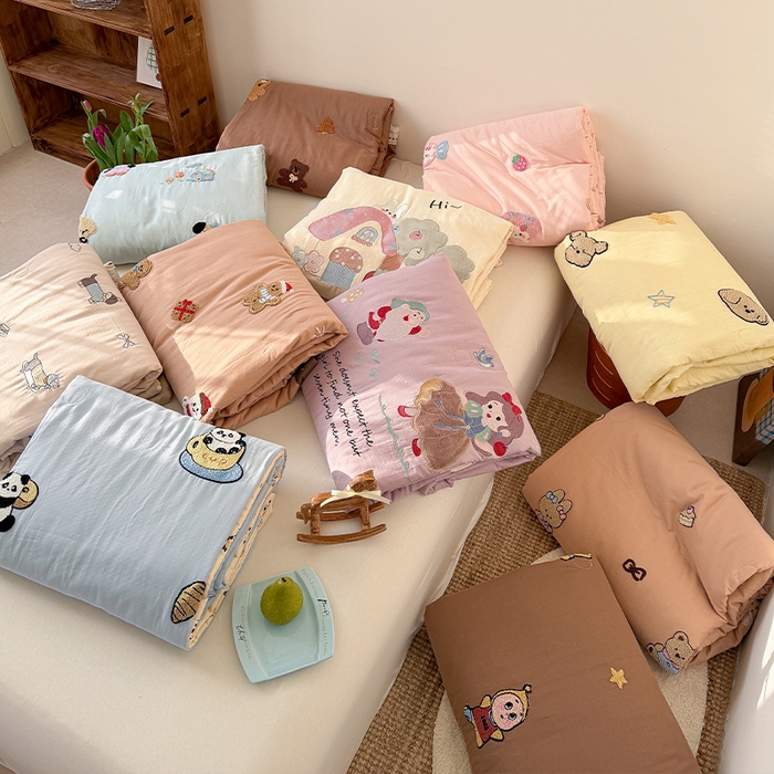 91家纺网 家纺一手货源 找家纺 暖生活 2026新款A类全棉双层纱毛巾绣夏被 被子被芯 组合