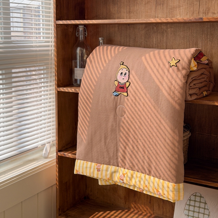 91家纺网 家纺一手货源 找家纺 暖生活 2026新款A类全棉双层纱毛巾绣夏被 被子被芯 小小星人