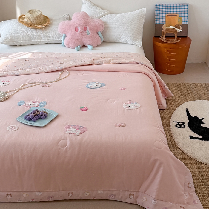 91家纺网 家纺一手货源 找家纺 暖生活 2026新款A类全棉双层纱毛巾绣夏被 被子被芯 粉红粉红