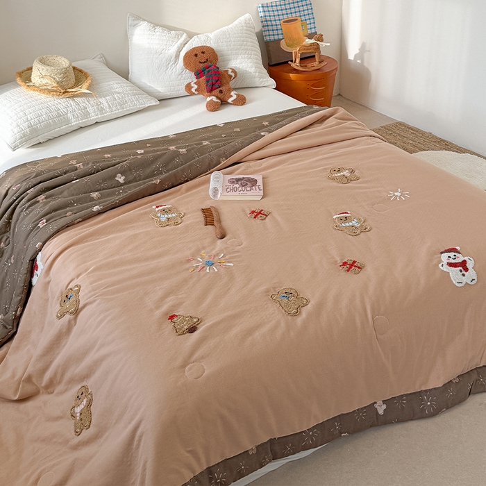 91家纺网 家纺一手货源 找家纺 暖生活 2026新款A类全棉双层纱毛巾绣夏被 被子被芯 圣诞小饼