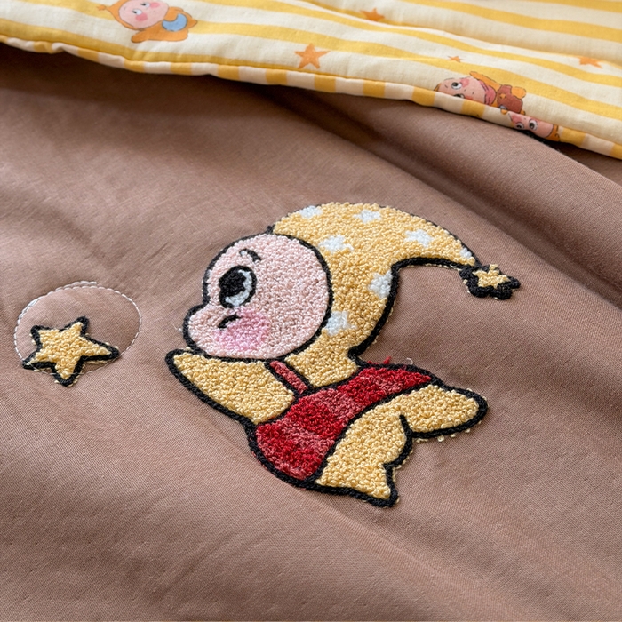 91家纺网 家纺一手货源 找家纺 暖生活 2026新款A类全棉双层纱毛巾绣夏被 被子被芯 小小星人