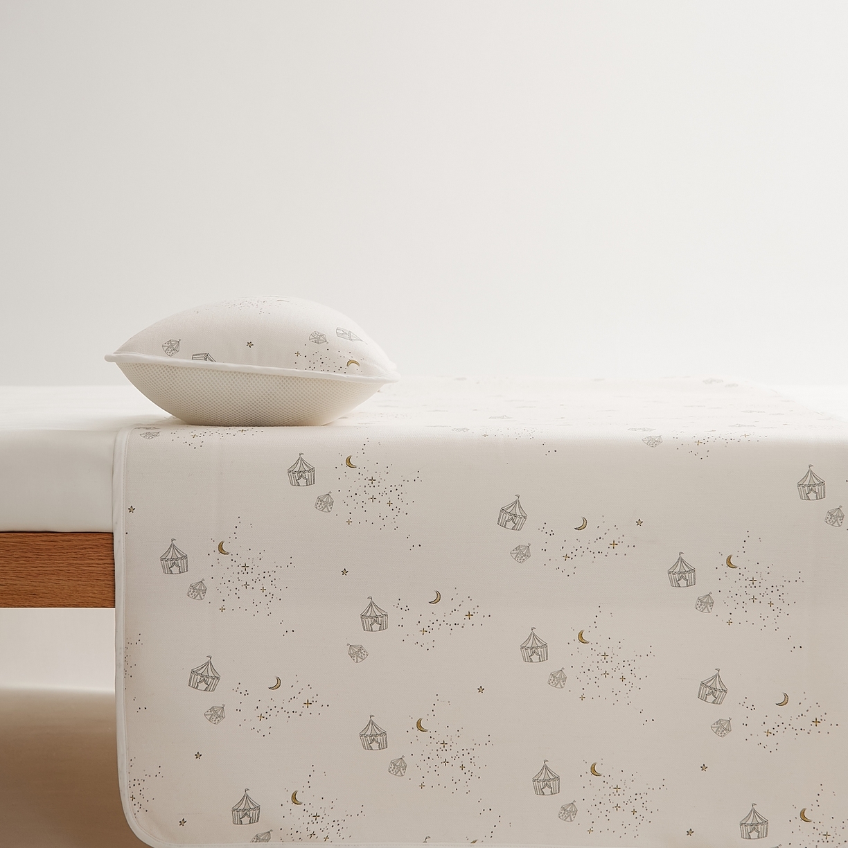 91家纺网 家纺一手货源 找家纺 8小时家纺 2026新款天丝麻10A抗菌养生凉席席子凉席-儿童款 星空