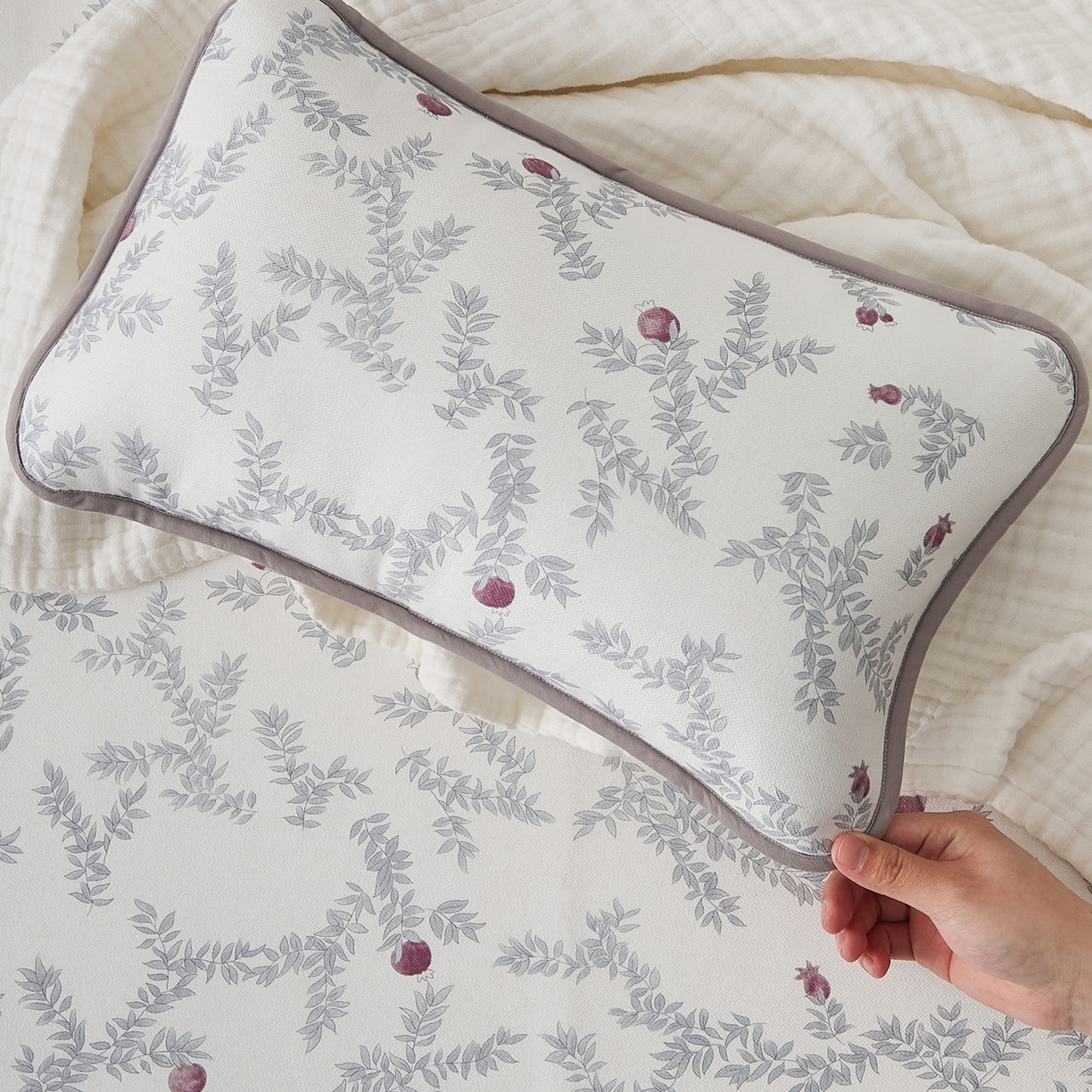 91家纺网 家纺一手货源 找家纺 8小时家纺 2026新款天丝麻10A抗菌养生凉席席子凉席-儿童款 石榴