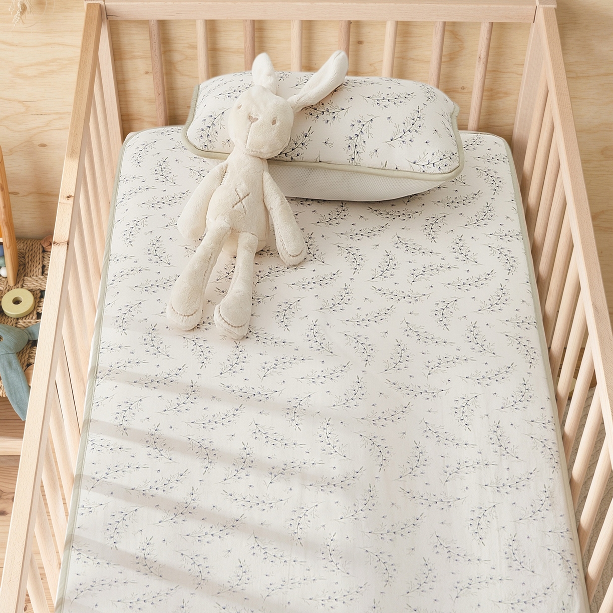 91家纺网 家纺一手货源 找家纺 8小时家纺 2026新款天丝麻10A抗菌养生凉席席子凉席-儿童款 兰花