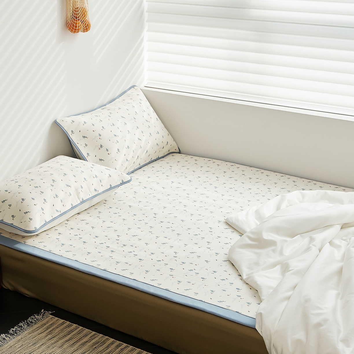 91家纺网 家纺一手货源 找家纺 8小时家纺 2026新款天丝麻10A抗菌养生凉席席子凉席-床垫款 耀雪