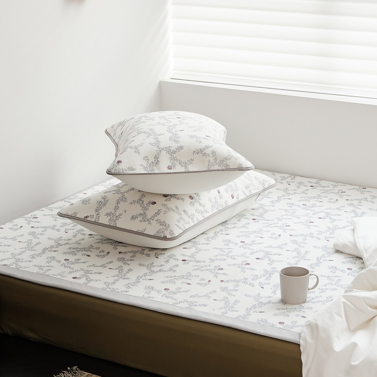 91家纺网 家纺一手货源 找家纺 8小时家纺 2026新款天丝麻10A抗菌养生凉席席子凉席-床垫款 石榴