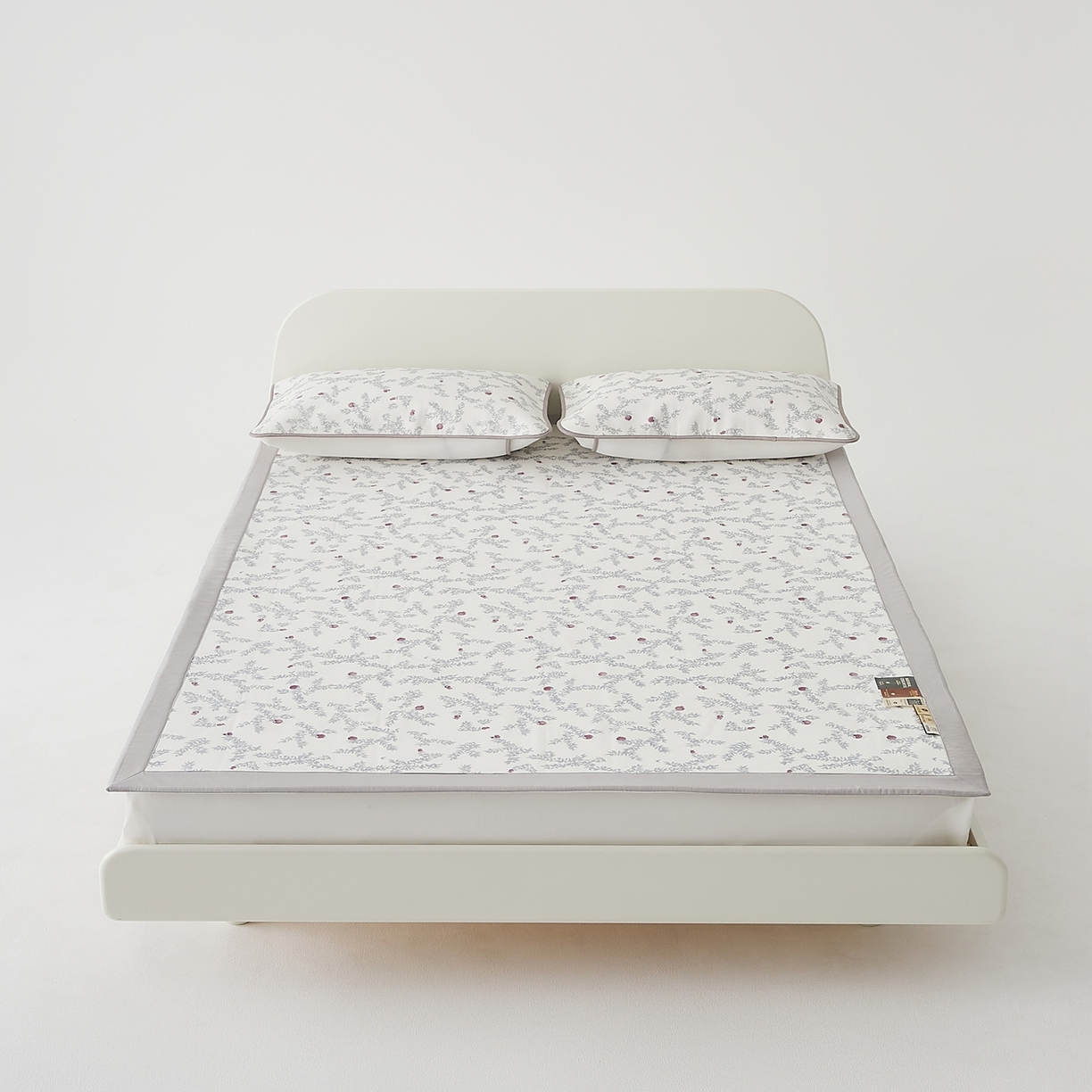 91家纺网 家纺一手货源 找家纺 8小时家纺 2026新款天丝麻10A抗菌养生凉席席子凉席-床垫款 石榴