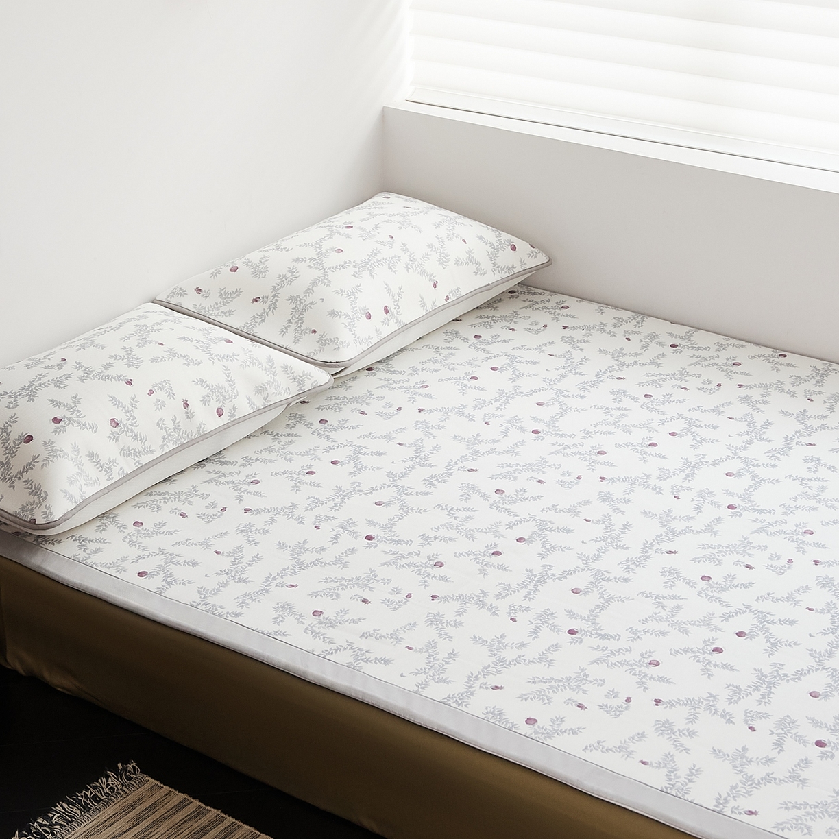 91家纺网 家纺一手货源 找家纺 8小时家纺 2026新款天丝麻10A抗菌养生凉席席子凉席-床垫款 石榴