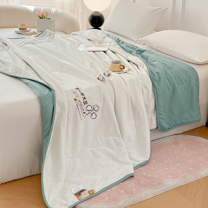 91家纺网 家纺一手货源 找家纺 VIP被业 2026新款新一代大豆泡泡纱夏被水洗棉大豆夏被夏凉被空调被 白配绿