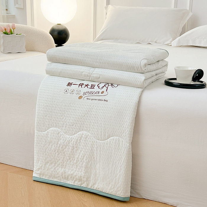 91家纺网 家纺一手货源 找家纺 VIP被业 2026新款新一代大豆泡泡纱夏被水洗棉大豆夏被夏凉被空调被 白配绿