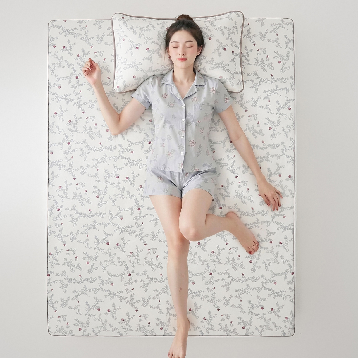 91家纺网 家纺一手货源 找家纺 8小时家纺 2026新款天丝麻10A抗菌养生凉席席子凉席-床笠款 石榴