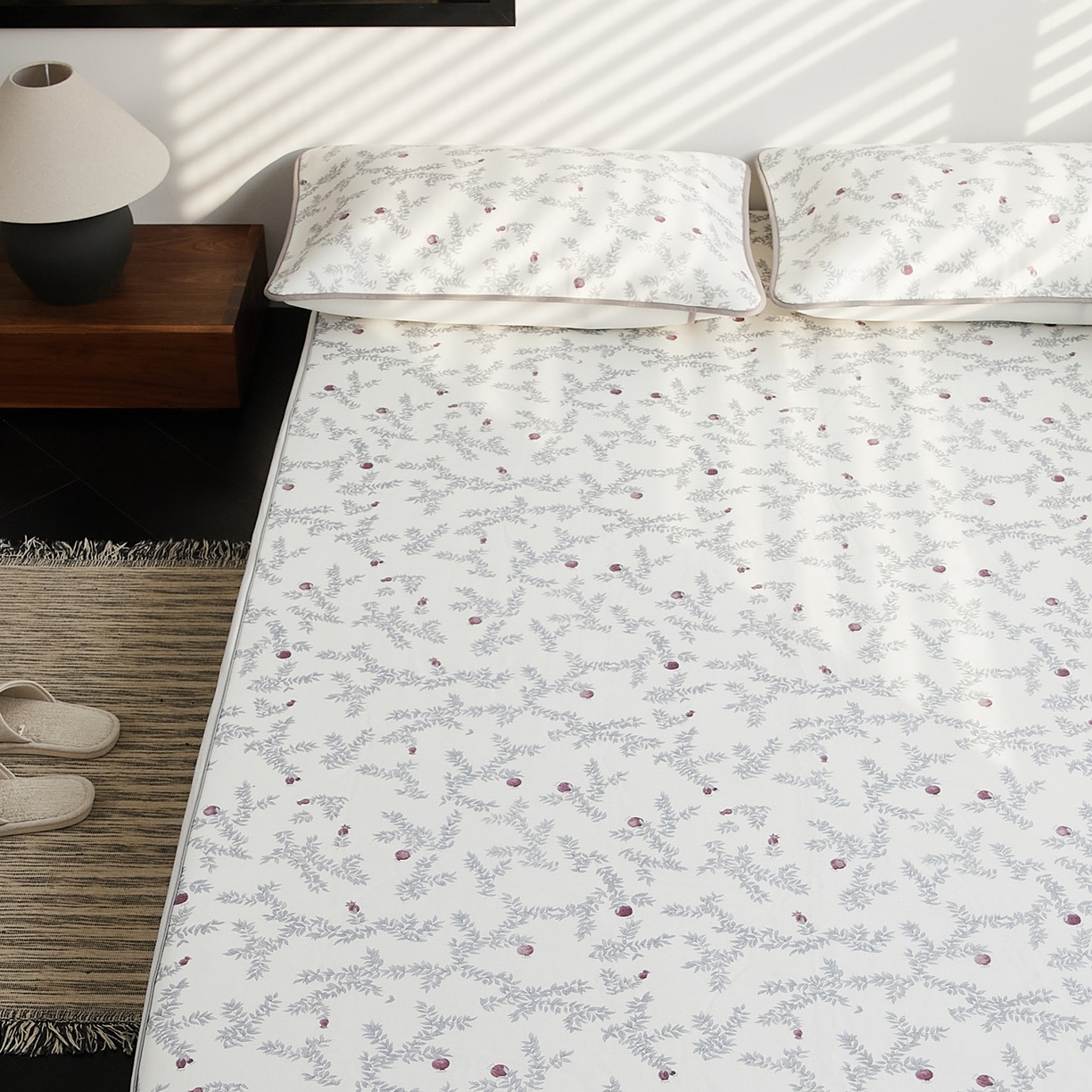 91家纺网 家纺一手货源 找家纺 8小时家纺 2026新款天丝麻10A抗菌养生凉席席子凉席-床笠款 石榴