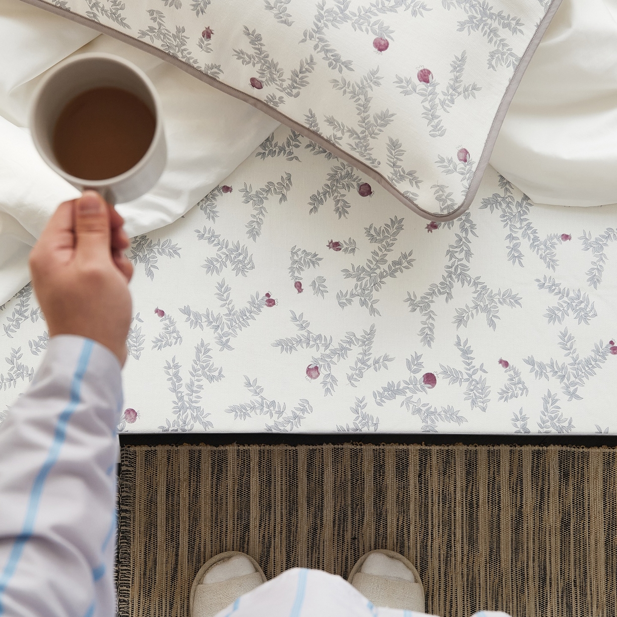 91家纺网 家纺一手货源 找家纺 8小时家纺 2026新款天丝麻10A抗菌养生凉席席子凉席-床笠款 石榴