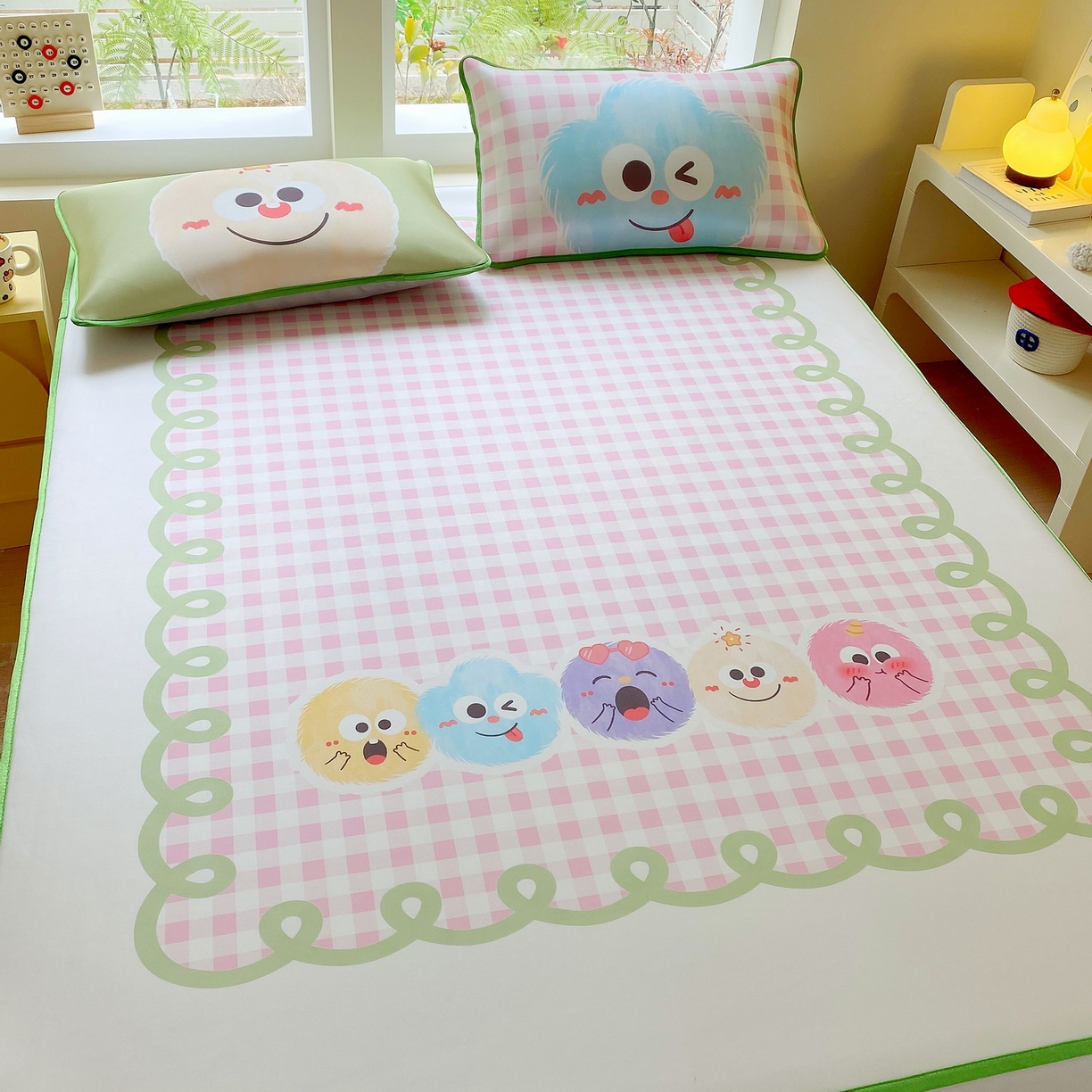 91家纺网 家纺一手货源 找家纺 莱米家纺 2026新款大版小冰皮床笠床席 可爱球球床席