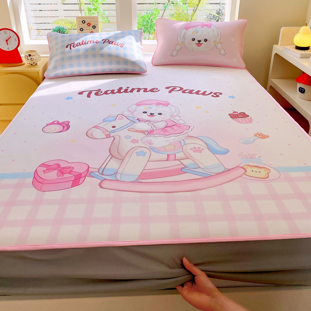 91家纺网 家纺一手货源 找家纺 莱米家纺 2026新款大版小冰皮床笠床席 木马奇缘床笠