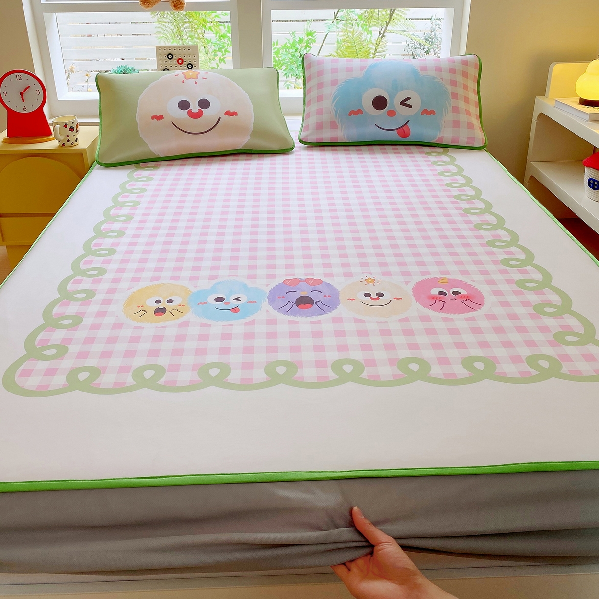 91家纺网 家纺一手货源 找家纺 莱米家纺 2026新款大版小冰皮床笠床席 可爱球球床笠