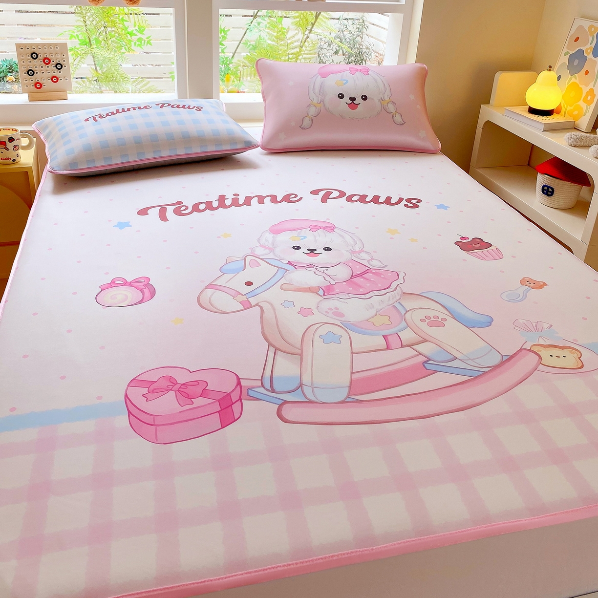 91家纺网 家纺一手货源 找家纺 莱米家纺 2026新款大版小冰皮床笠床席 木马奇缘床席