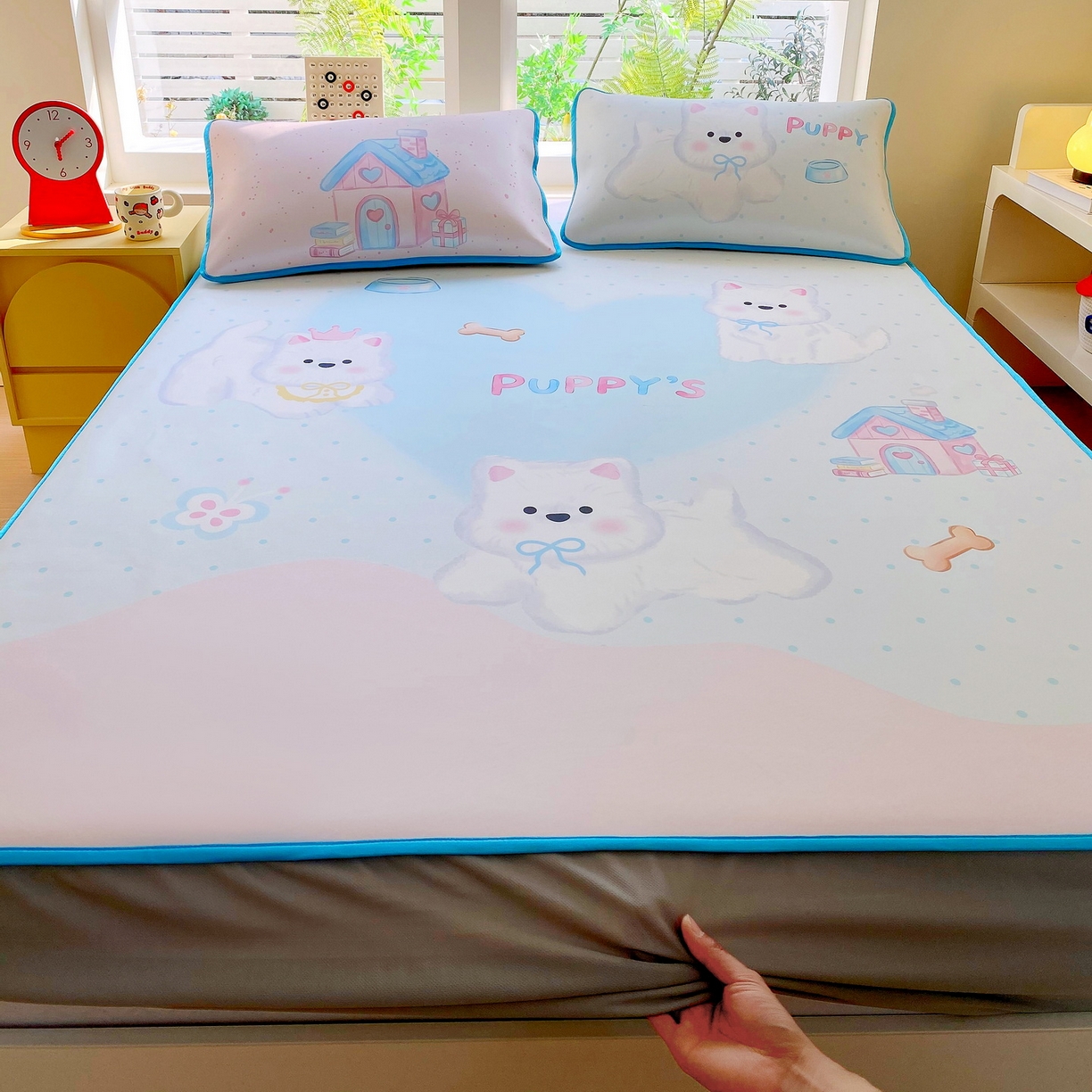 91家纺网 家纺一手货源 找家纺 莱米家纺 2026新款大版小冰皮床笠床席 乐园小狗床笠