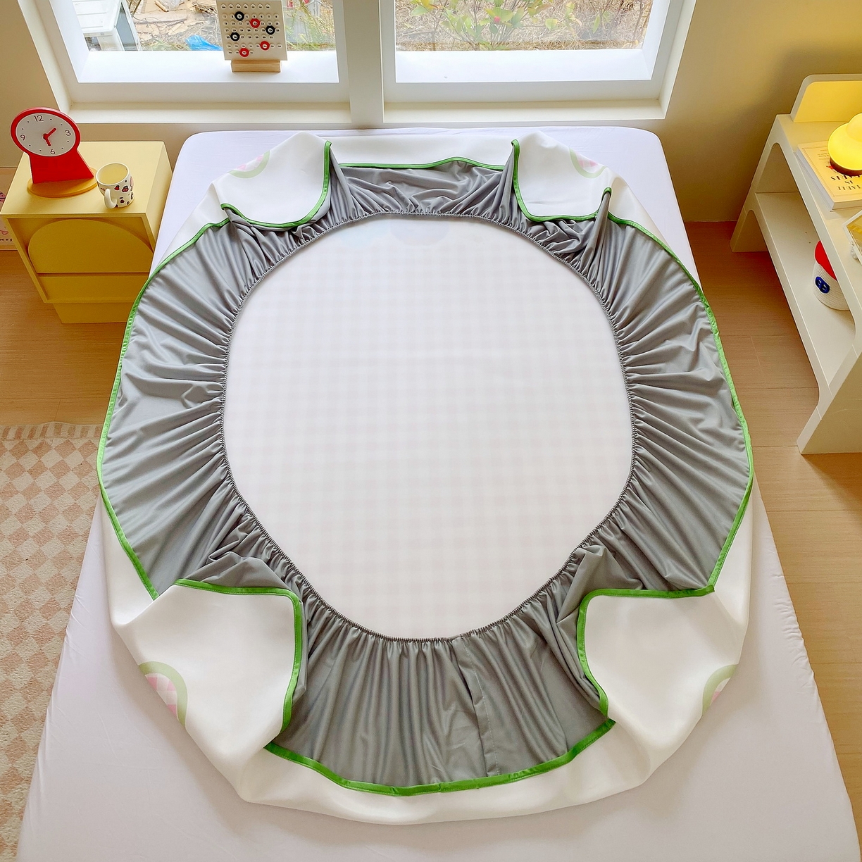 91家纺网 家纺一手货源 找家纺 莱米家纺 2026新款大版小冰皮床笠床席 可爱球球床笠