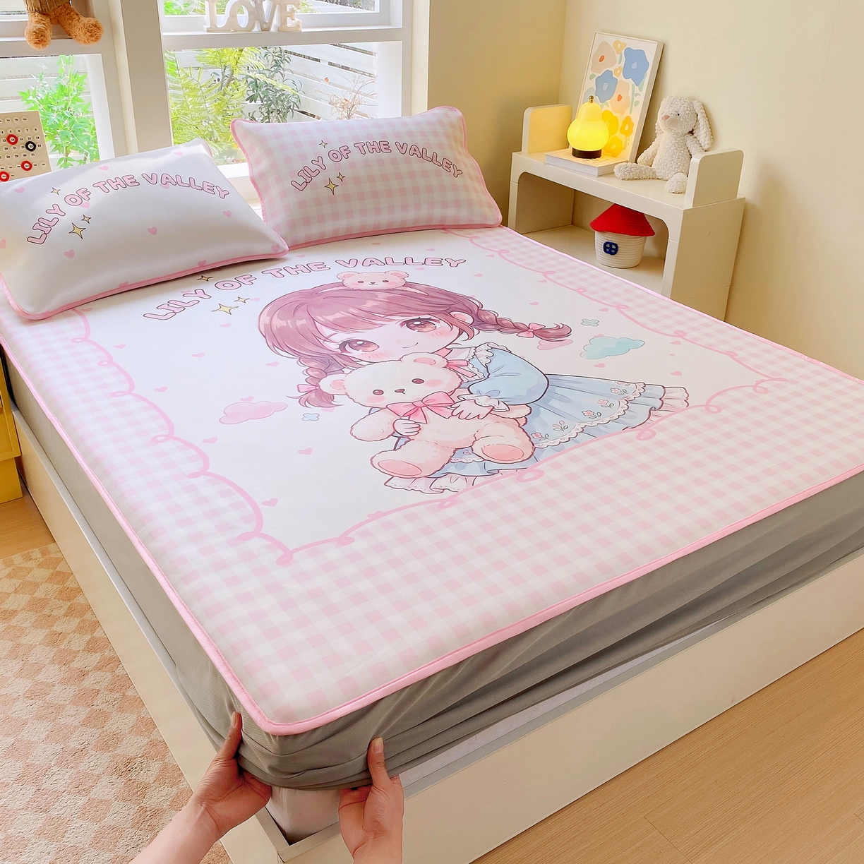 91家纺网 家纺一手货源 找家纺 莱米家纺 2026新款大版小冰皮床笠床席 甜美女孩床笠