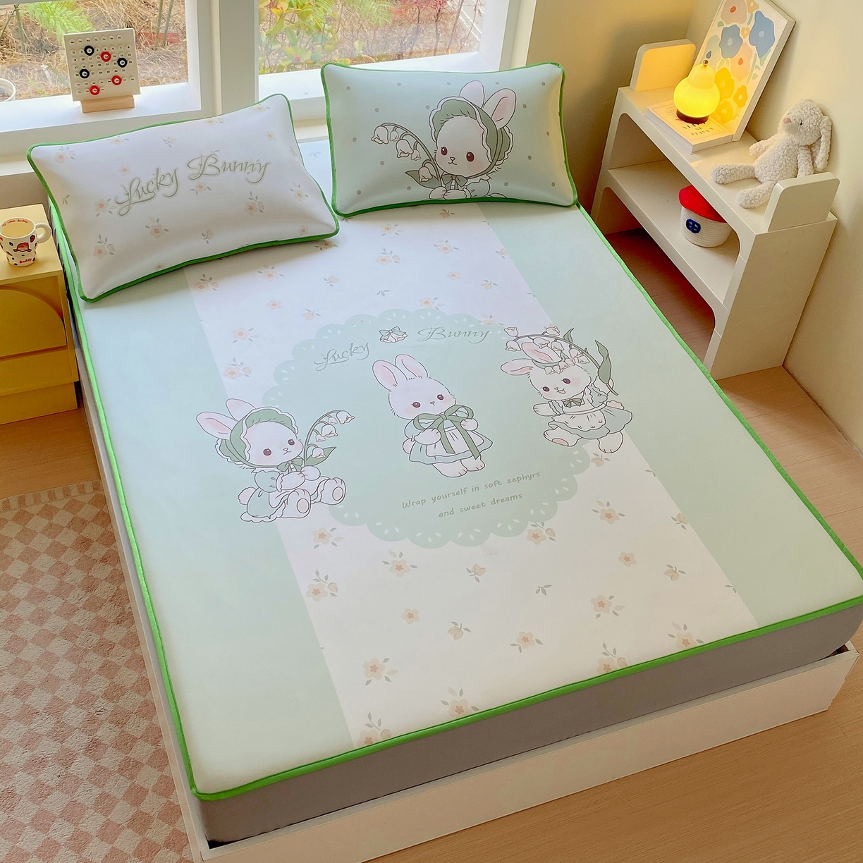 91家纺网 家纺一手货源 找家纺 莱米家纺 2026新款大版小冰皮床笠床席 甜美小兔床笠