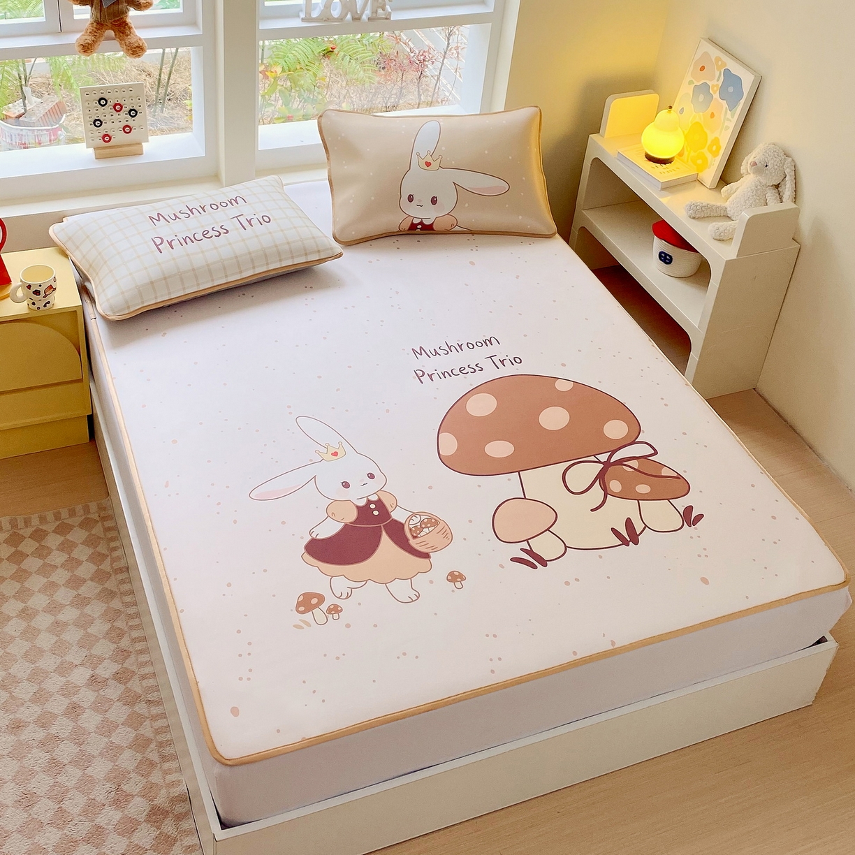 91家纺网 家纺一手货源 找家纺 莱米家纺 2026新款大版小冰皮床笠床席 蘑菇小兔床席