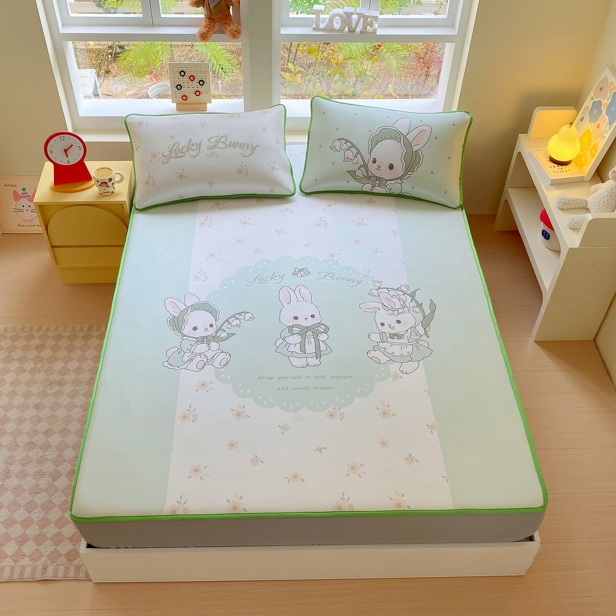 91家纺网 家纺一手货源 找家纺 莱米家纺 2026新款大版小冰皮床笠床席 甜美小兔床笠