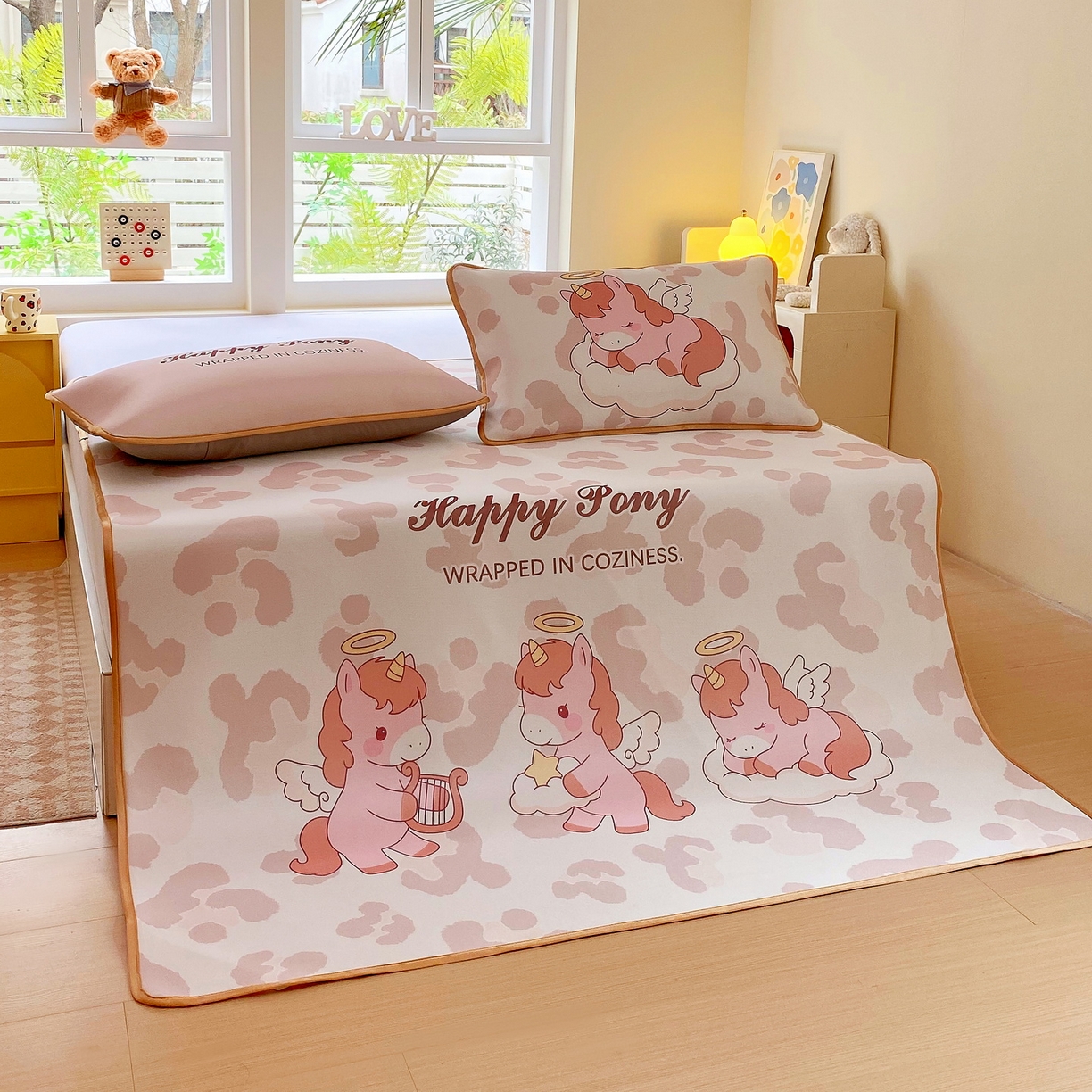 91家纺网 家纺一手货源 找家纺 莱米家纺 2026新款大版小冰皮床笠床席 快乐小狗床席