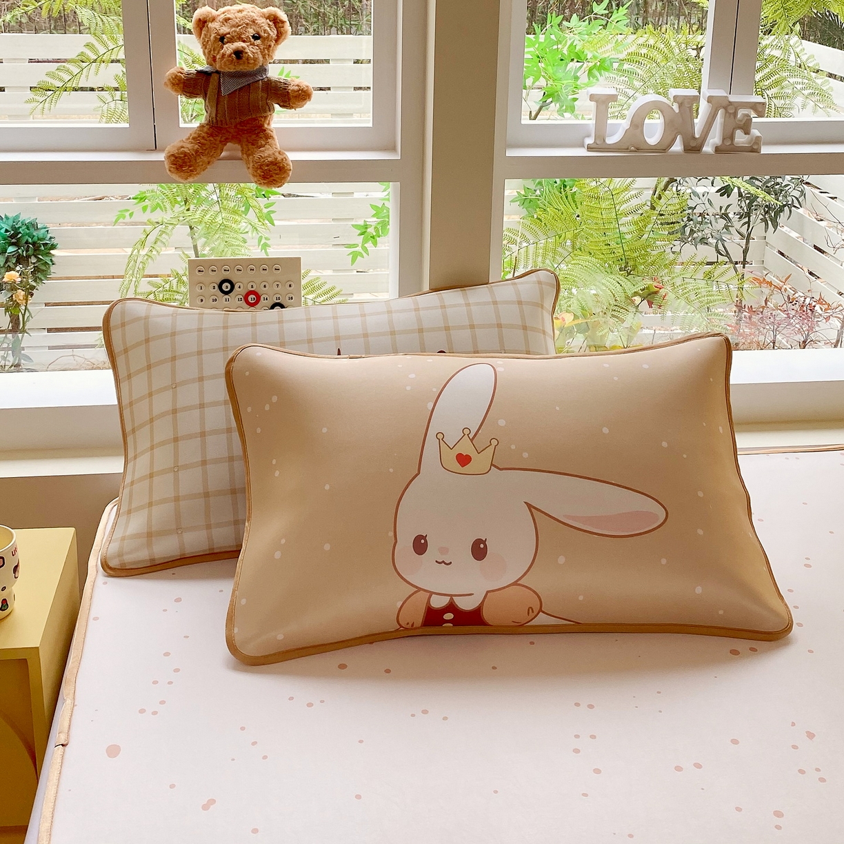 91家纺网 家纺一手货源 找家纺 莱米家纺 2026新款大版小冰皮床笠床席 蘑菇小兔床席