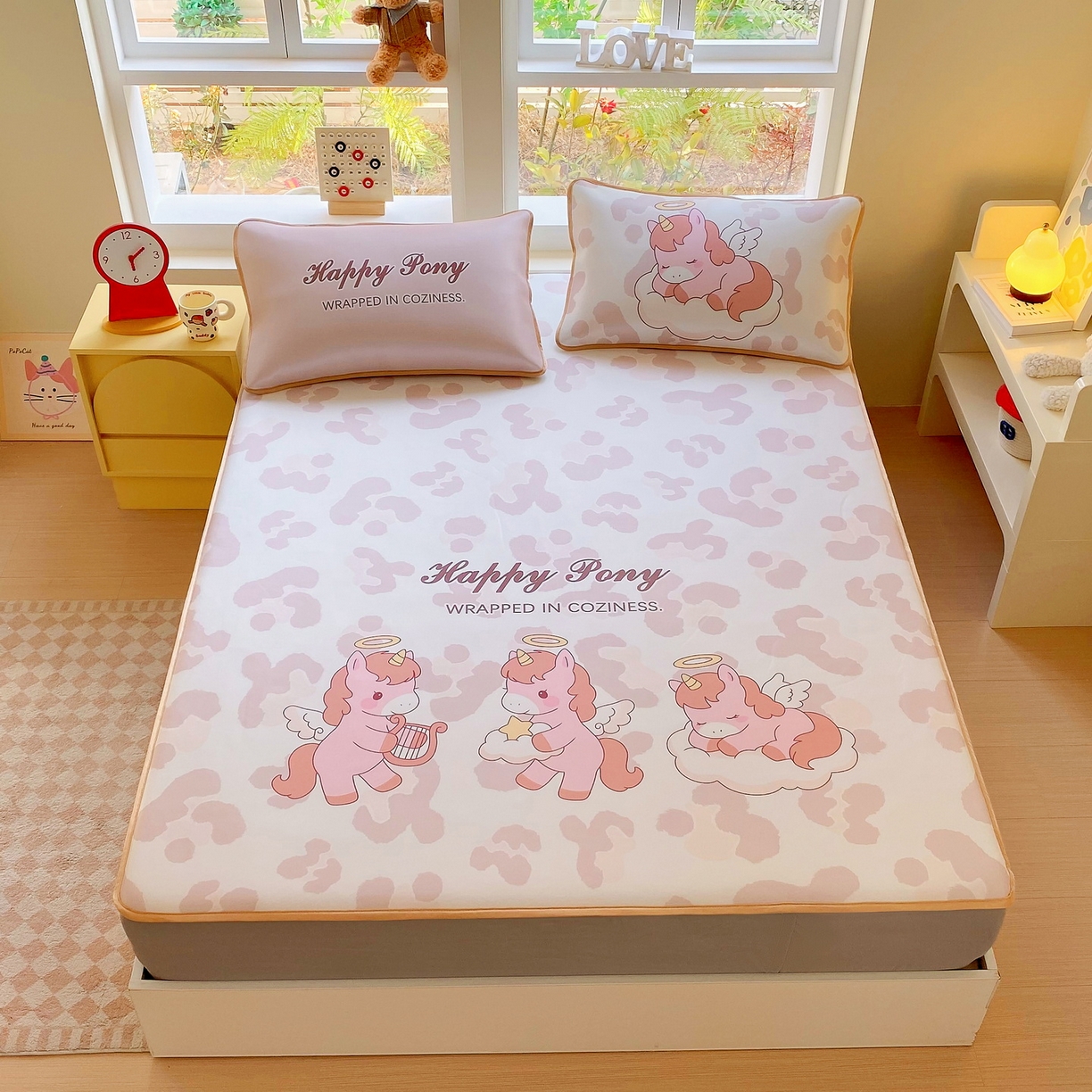 91家纺网 家纺一手货源 找家纺 莱米家纺 2026新款大版小冰皮床笠床席 快乐小狗床笠